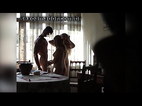 ❤️ Sex-Freunde laden einen riesigen Mann und einen Dreier mit ihm ein Sex bei uns de.xxxwownet.ru ☑